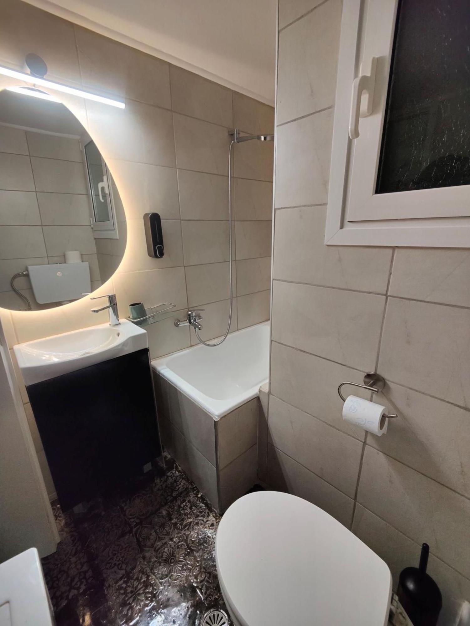 Σπίτι Για Δυο Στο Κέντρο Της Αθήνας Apartamento Exterior foto